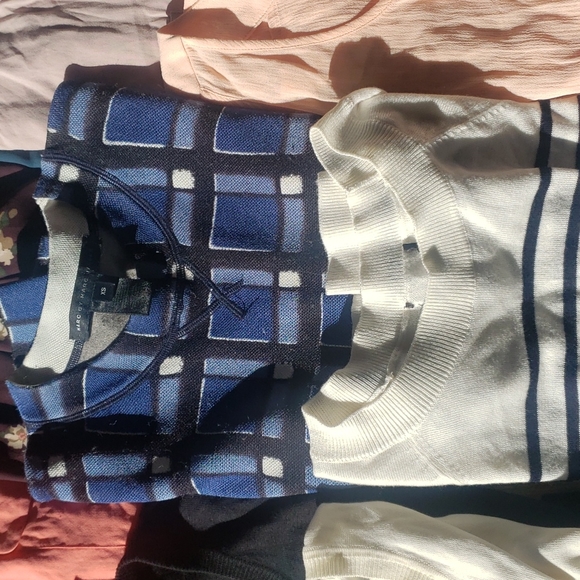 Business casual top and sweater bundle - Picture 6 of 7